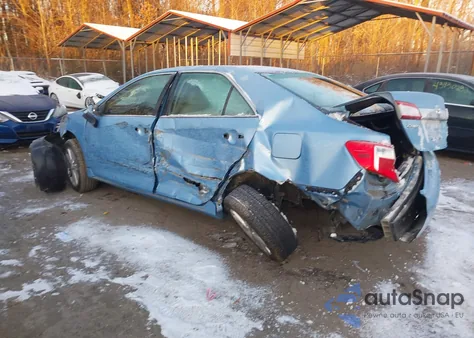 2014 Toyota Camry Xle z USA, uszkodzony, nr VIN 4T4BF1FK6ER367668